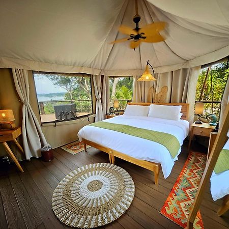 Palau Carolines Resort Koror Exterior photo