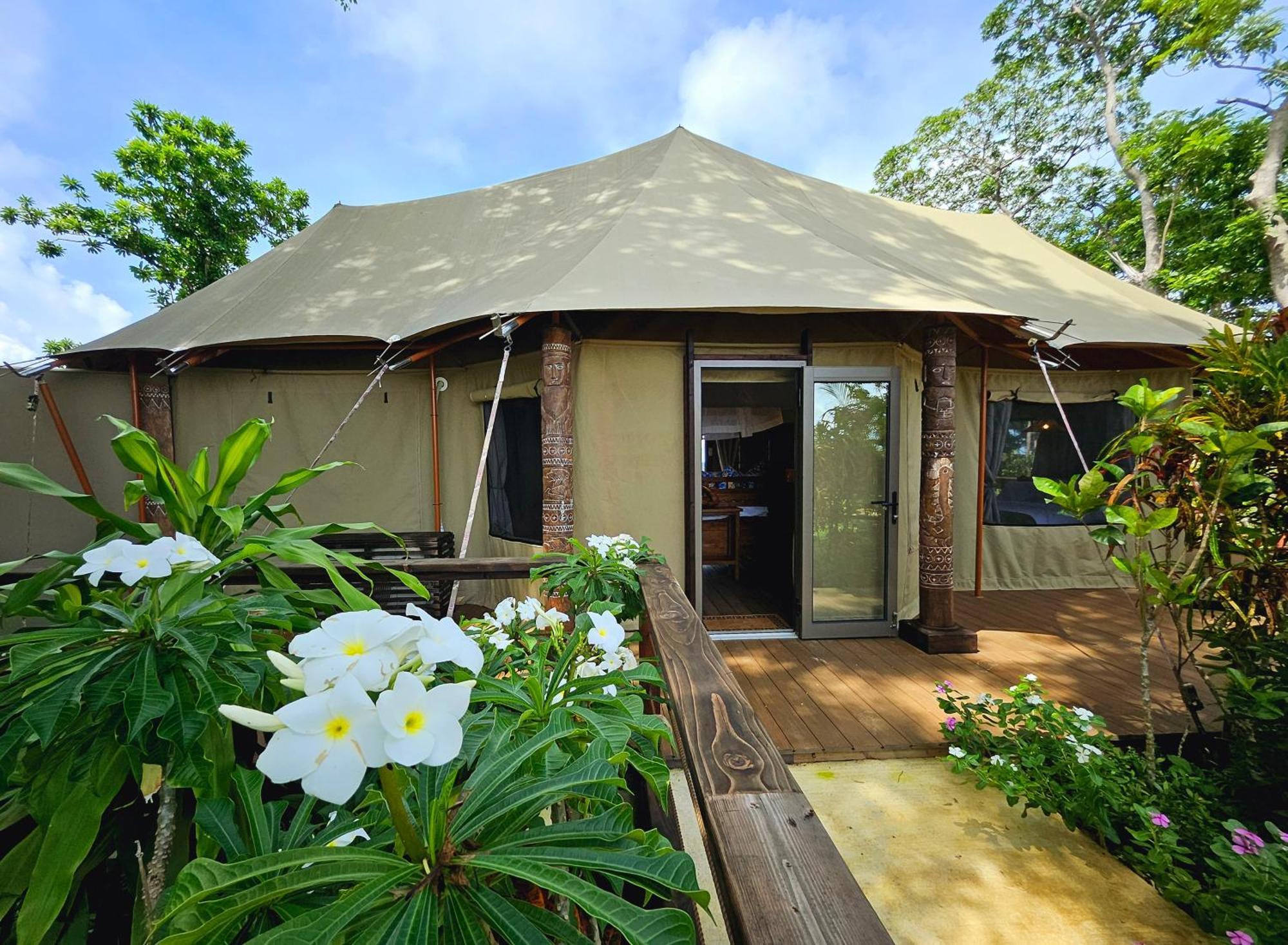 Palau Carolines Resort Koror Exterior photo