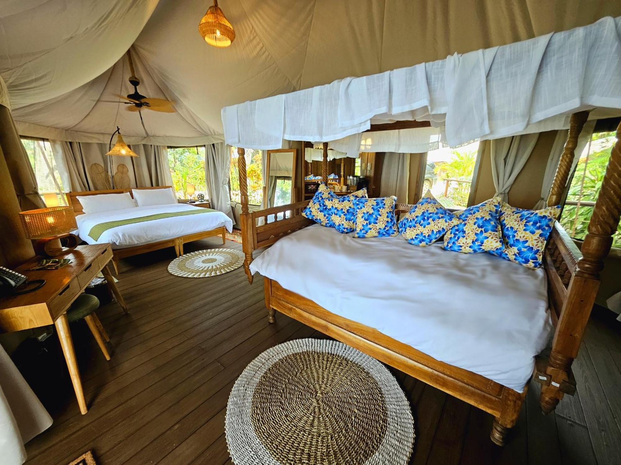 Palau Carolines Resort Koror Exterior photo