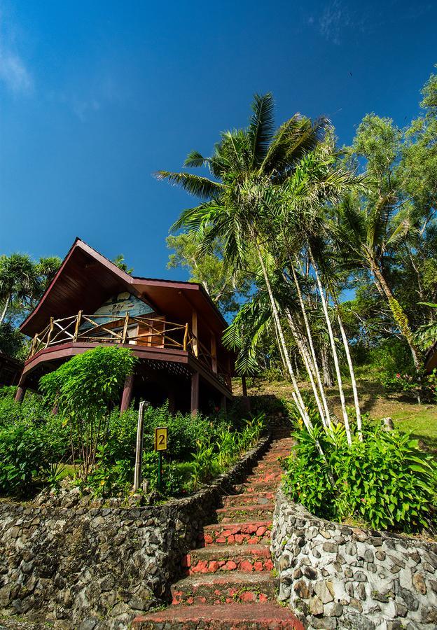 Palau Carolines Resort Koror Exterior photo